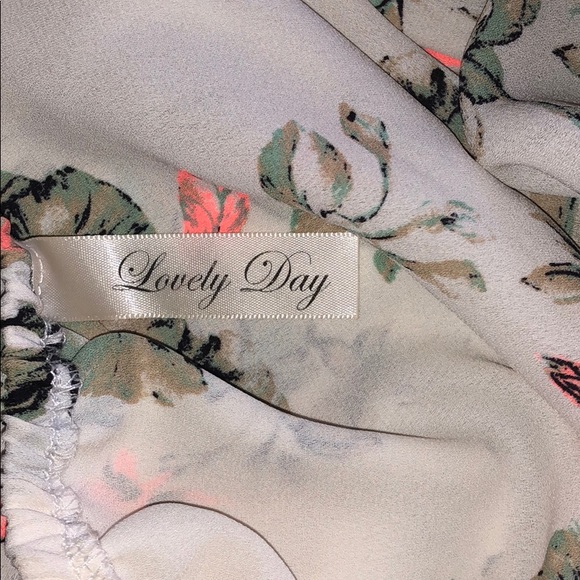 Floral Romper - Picture 4 of 5